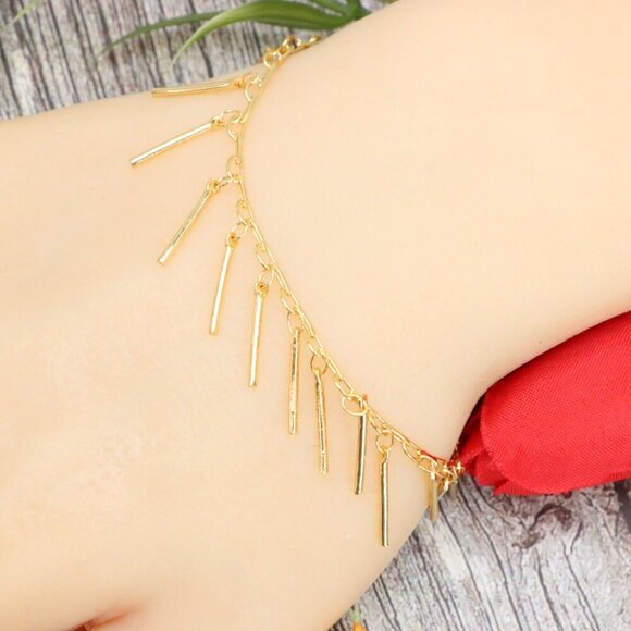 "Trendy Handmade Bracelet – A Stylish Gift for Women & Girls, MAR091389 - Picture 4 of 10